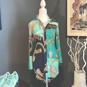 - Knit baroque top . Stretchable fabric with buttons down the…